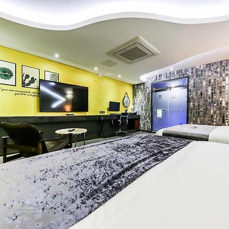 Seosan Aria Hotel Bagian luar foto