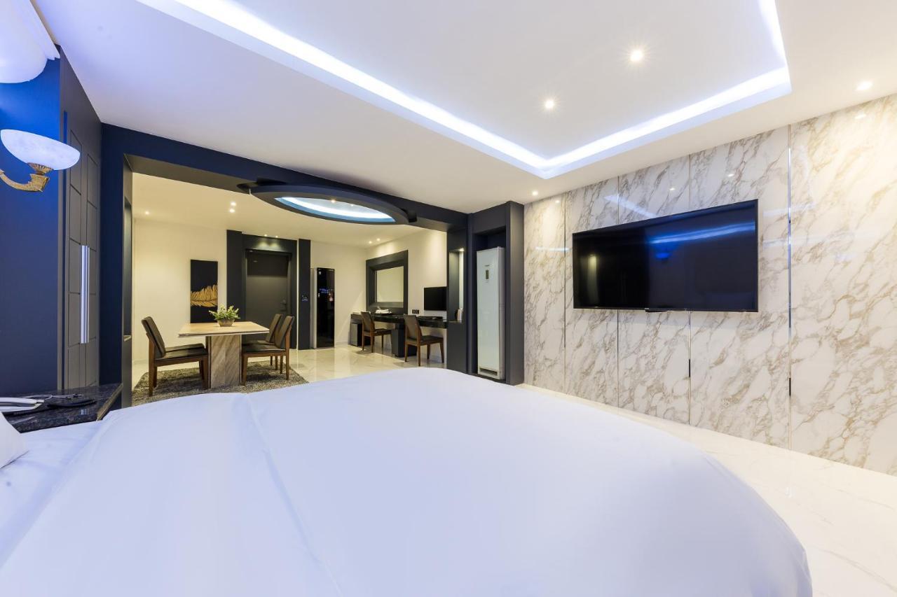 Seosan Aria Hotel Bagian luar foto