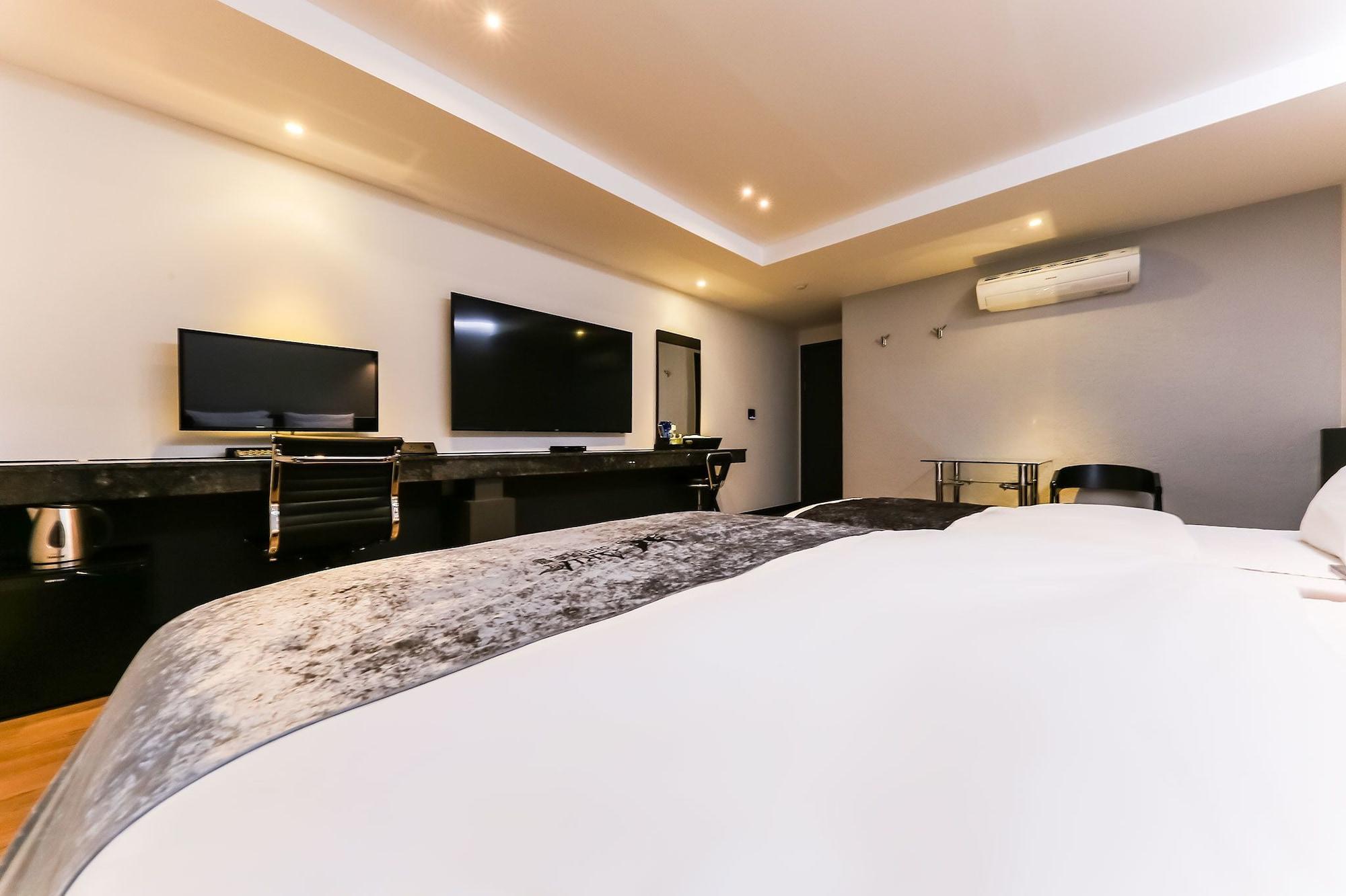 Seosan Aria Hotel Bagian luar foto