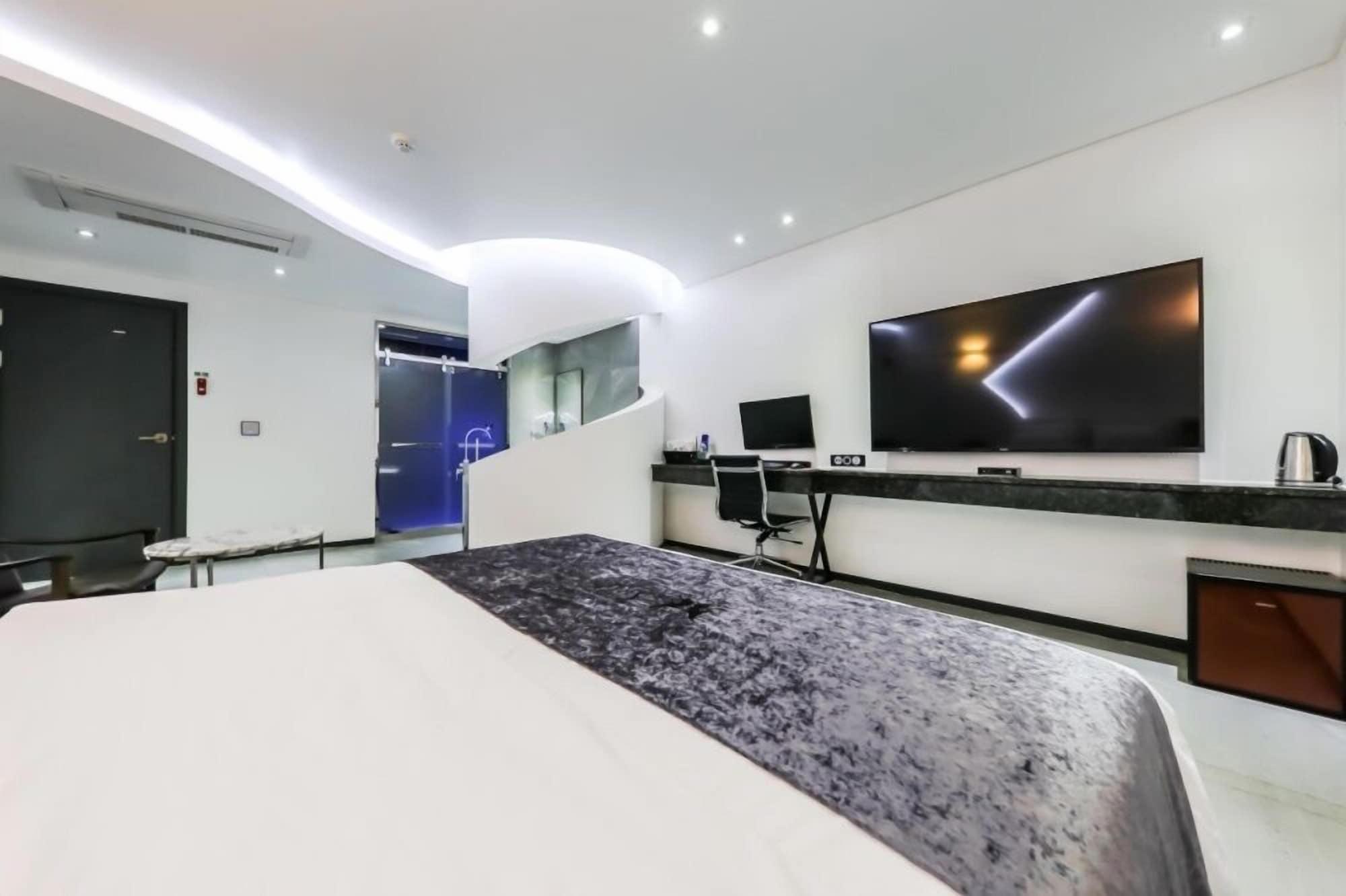 Seosan Aria Hotel Bagian luar foto