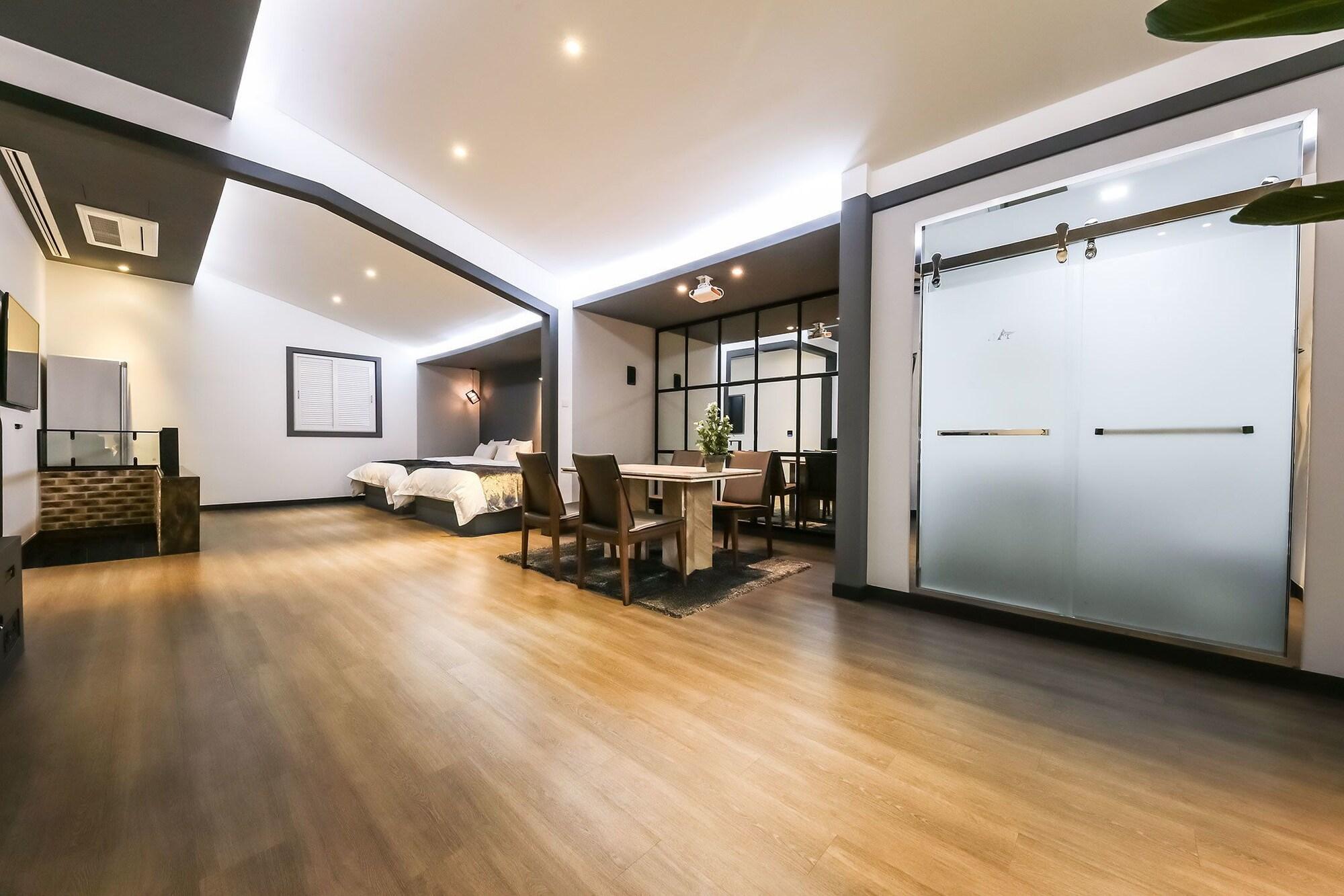 Seosan Aria Hotel Bagian luar foto