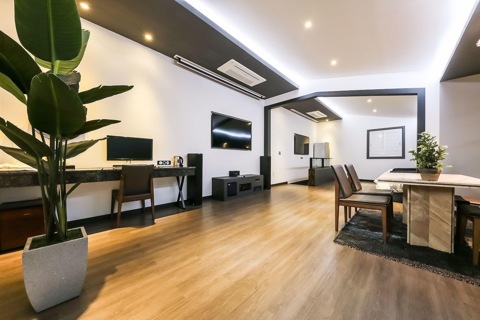 Seosan Aria Hotel Bagian luar foto