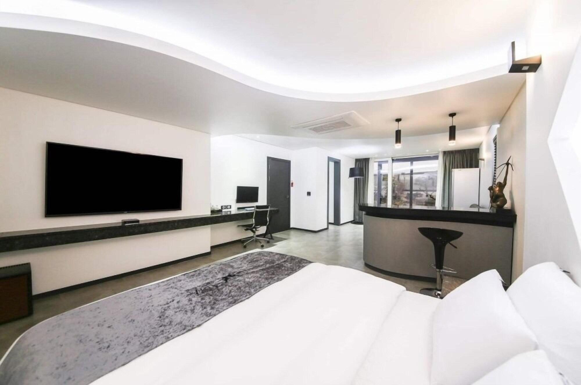 Seosan Aria Hotel Bagian luar foto