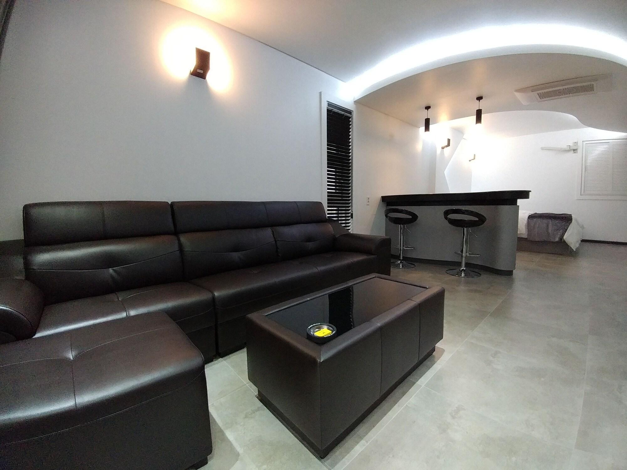 Seosan Aria Hotel Bagian luar foto
