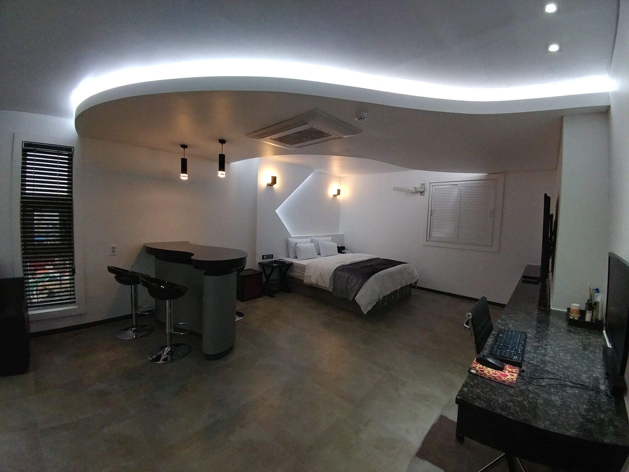 Seosan Aria Hotel Bagian luar foto