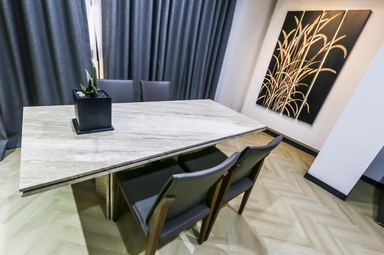 Seosan Aria Hotel Bagian luar foto
