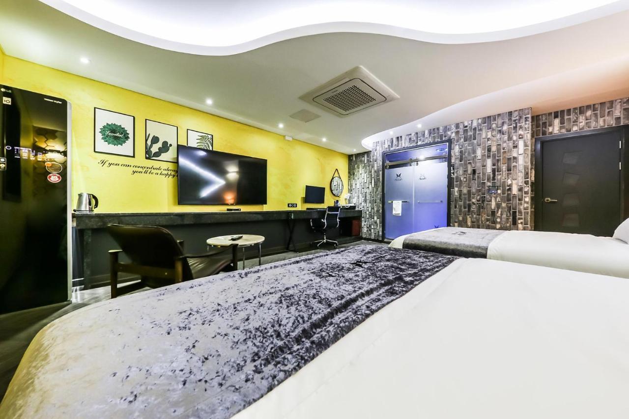 Seosan Aria Hotel Bagian luar foto