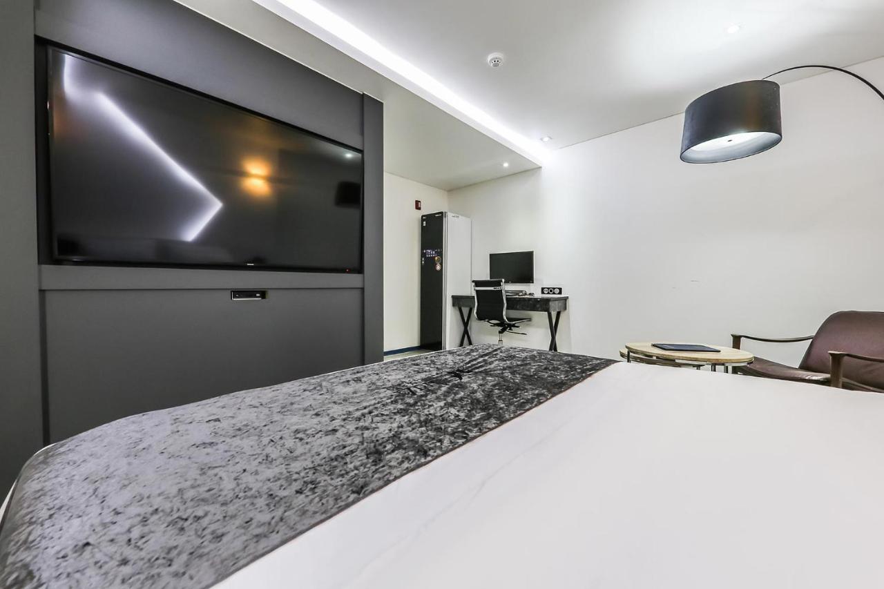 Seosan Aria Hotel Bagian luar foto